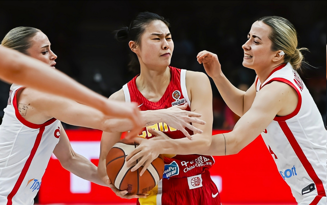 彩经网官网app下载-光漂亮有什么用？女篮颜值姐妹花合计10中2，球迷：辜负宫鲁鸣